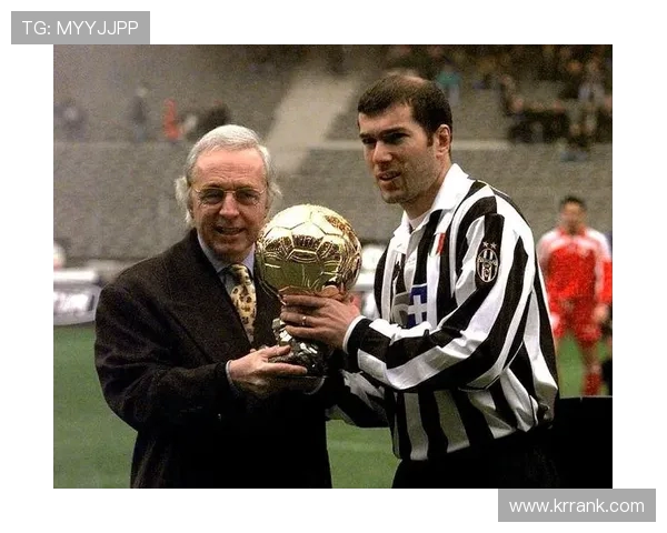 齐内丁齐达内传奇人生从绿茵巨星到执掌豪门再创巅峰荣耀