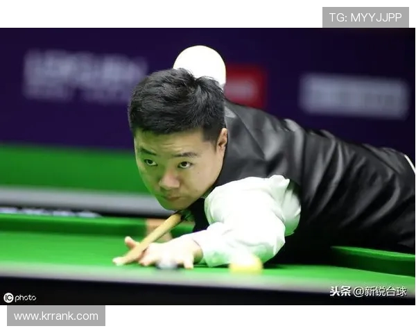 台球运动的技巧提升与心理策略在竞技与休闲中的综合运用分析