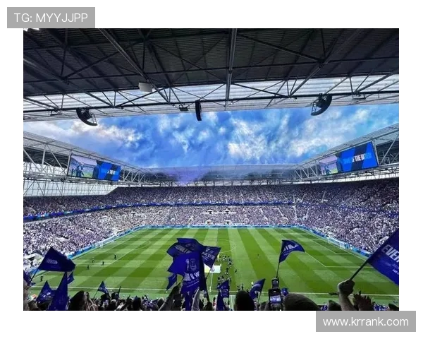 埃弗顿迎战斯普利特期待精彩对决球迷热情高涨助威球队奋勇争胜